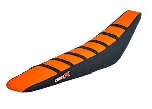 Housse de selle KTM SX 200 250 450 03,SX-SXF 125-525 03-06, EXC 04-07 TOP ORANGE- SIDE BLACK-STRIPES BLACK (M512-3OBB)