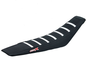 Housse de selle HUSQVARNA WR-CR 125-250 00-04 TC-TE 400-570 01-04 TOP BLACK- SIDE BLACK-STRIPES WHITE (M609-3BBW)